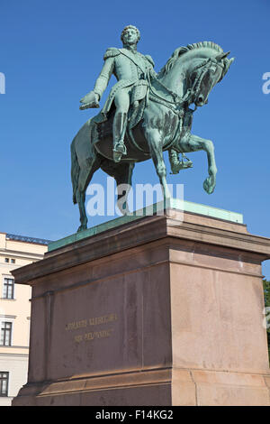 Statue von König Karl Johan außerhalb der Königspalast in Oslo, Norwegen. Stockfoto