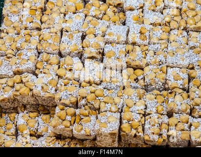 Turkish Delight Süßigkeiten auf dem Gewürzmarkt in Istanbul Türkei Stockfoto