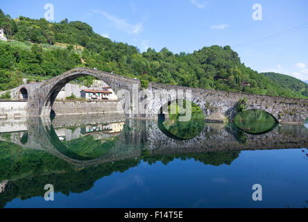 Ponte Maddalena Teufelsbrücke, Italien Stockfoto