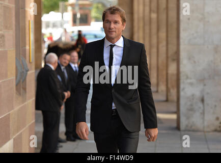 Stuttgart, Deutschland. 27. August 2015. Ehemalige Torhüter des deutschen Natioanl Team Jens Lehmann nimmt an der Trauerfeier für Gerhard Mayer-Vorfelder: der ehemalige Präsident der Stuttgarter Fußballverein und deutschen Fußballverband in der Domkirche St. Kredit: Dpa picture-Alliance/Alamy Live News Stockfoto