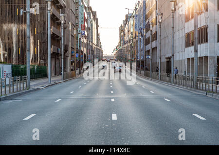 Blick auf die Rue De La Roi-Straße in der Stadt Brüssel. 21. August 2015 in Brüssel, Belgien Stockfoto