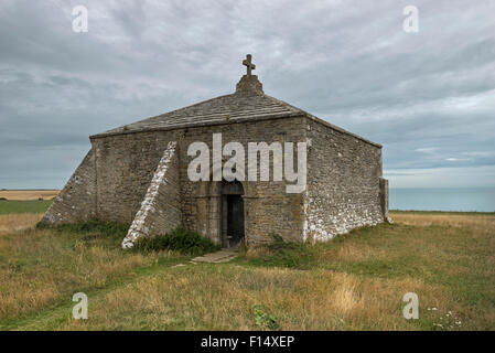 St Aldhem ist ein 13. Jahrhundert Kapelle auf St Aldhem Kopf auf der South West Coast Path zwischen Weymouth und Swanage Stockfoto