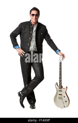 Mann im Studio mit e-Gitarre Stockfoto