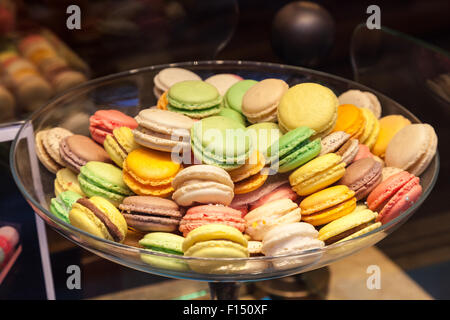 Traditionelle belgische Pralinen zum Verkauf in Brüssel Stockfoto