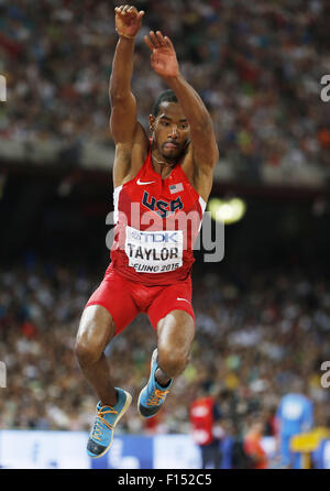 Peking, China. 27. August 2015. Christian Taylor der Vereinigten Staaten konkurriert, während die Männer Dreisprung Finale bei der IAAF Weltmeisterschaften 2015 an die "Vogels Nest'National Stadion in Peking, Hauptstadt von China, 27. August 2015. Bildnachweis: Wang Lili/Xinhua/Alamy Live-Nachrichten Stockfoto