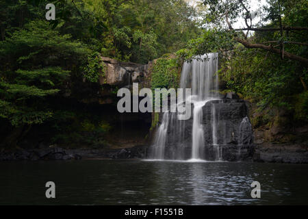 Main-Wasserfall auf Koh Kut (Ko Kood) Insel Stockfoto