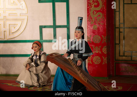 Tumen Ekh-mongolischen Gesang und Tanz-Ensemble. Ulaanbaatar, Mongolei. (Ulan Bator) Stockfoto