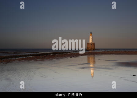 Rattray Head Leuchtturm oder in Schotten Rottra Heid Zeitpunkt Rattray, Buchan Aberdeenshire bei Sonnenuntergang Stockfoto