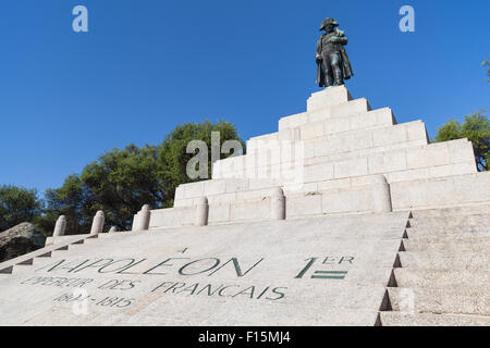 Ajaccio, Frankreich - 7. Juli 2015: Memorial Statue von Napoleon Bonaparte als erster Kaiser von Frankreich, Ajaccio, Insel der Corsic Stockfoto