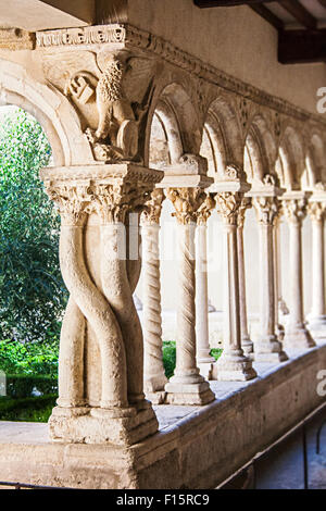 Kathedrale Kreuzgang in Aix en Provence, Südfrankreich Stockfoto