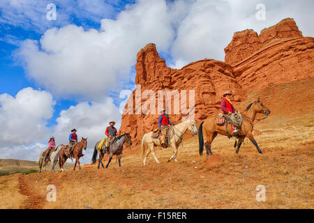 Cowboys und Cowgirls Reitpferde, Wyoming, USA Stockfoto