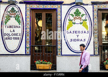 Madrid Spanien, Hispanic Centro, Barrio de las Letras, Nachbarschaft, Plaza de Jesus, Taberna La Dolores, Taverne, Bar Lounge Pub, Restaurant Restaurants Essen din Stockfoto