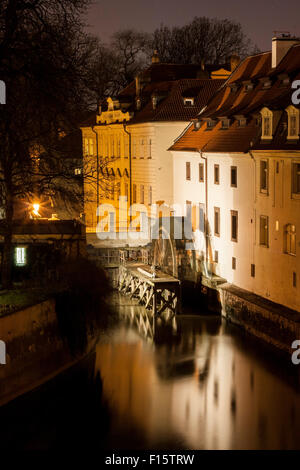 Blick von der Karlsbrücke Prag Čertovka Mühle Stockfoto