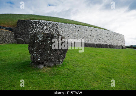 Newgrange, (Si ein Bhru), prähistorische Monument, Republik Irland Stockfoto