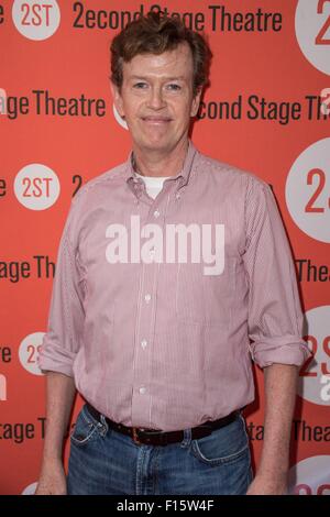 New York, NY, USA. 27. August 2015. Dylan Baker im Ankunftsbereich für Quirl in A LOOP Opening Night Off-Broadway, Second Stage Theatre, New York, NY 27. August 2015. Bildnachweis: Steven Ferdman/Everett Collection/Alamy Live-Nachrichten Stockfoto