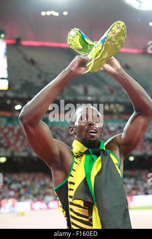 Peking, China. 27. August 2015. Usain Bolt (JAM) Leichtathletik: Usain Bolt aus Jamaika feiert nach dem Sieg der Herren 200m Finale bei den 15. Weltmeisterschaften im Beijing National Stadium in Peking, China. Bildnachweis: Toshihiro Kitagawa/AFLO/Alamy Live-Nachrichten Stockfoto