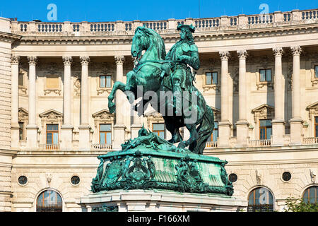 Prinz Eugene Statue vor Neue Burg am Heldenplatz in der Hofburg komplexe Gebäude Stockfoto