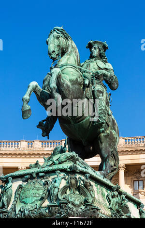 Prinz Eugene Statue vor Neue Burg am Heldenplatz in der Hofburg komplexe Gebäude Stockfoto