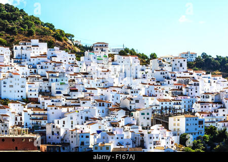 Casares, weißes Dorf im andalusischen Berge, Spanien Stockfoto
