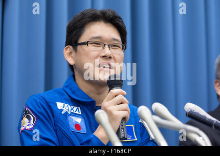 Tokio, Japan. 27. August 2015. Japanischer Astronaut Norishige Kanai spricht während einer Pressekonferenz in Tokio Büro der Japan Aerospace Exploration Agency auf Donnerstag, 27. August 2015. Kanai, eine 38 Jahre alte ehemalige Maritime Self-Defense Force Arzt, wird in den Weltraum reisen und übernachten auf der internationalen Raumstation ISS für etwa sechs Monate ab November 2017. Er wird die 12. Japaner Reisen in den Weltraum und die siebte, für einen längeren Zeitraum an Bord der ISS bleiben. © AFLO/Alamy Live-Nachrichten Stockfoto