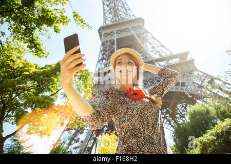 Frau Besuch Paris Stockfoto