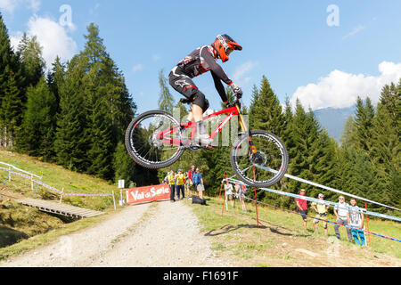 Val Di Sole, Italien - 22. August 2015: TREK WORLD RACING Team, Fahrer WILLIAMSON Greg in Aktion während der Mens Elite Downhill Stockfoto