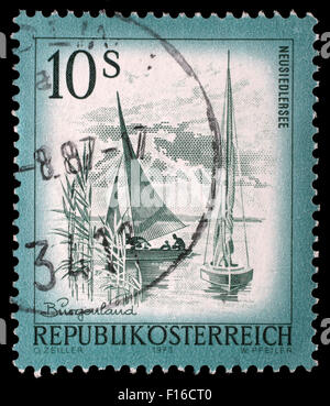 Briefmarke gedruckt in Österreich aus der 'Views' Ausgabe zeigt Neusiedler See, ca. 1973. Stockfoto