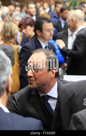 Der französische Präsident Francois Hollande während ein runder Tisch am nationalen Institut für Solar Energie (INES) Stockfoto