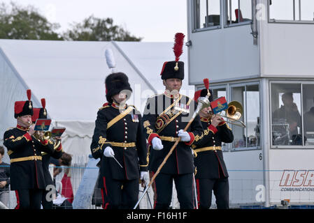 Die Bucks County Show, UK. 27. August 2015.  Die Royal Artillery Band führen in der Hauptarena. © Scott Carruthers Stockfoto