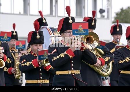 Die Bucks County Show, UK. 27. August 2015.  Die Royal Artillery Band führen in der Hauptarena. © Scott Carruthers Stockfoto
