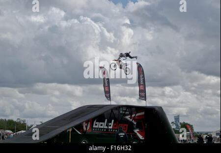 Die Bucks County Show, UK. 27. August 2015. Bolddog, Hondas offizielle Motorrad Stunt Display Team. © Scott Carruthers Stockfoto