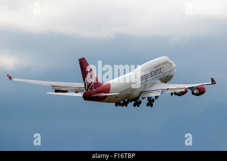 Virgin Atlantic Boeing 747-443 von Manchester Airport (UK) ausziehen. Stockfoto