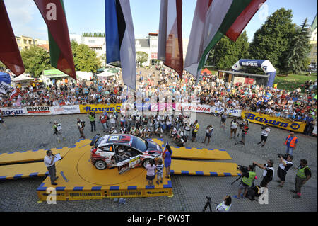 Zlin, Tschechische Republik. 28. August 2015. Alexey Lukyanuk und Alexey Arnautov, Ford Fiesta R5, Belarus, Barum Rallye Intercontinental Rally Challenge (IRC) und internationalen Motorsport Meisterschaft der Tschechischen Republik in Zlin, Tschechische Republik, 28. August 2015. © Dalibor Gluck/CTK Foto/Alamy Live-Nachrichten Stockfoto