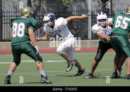 27. August 2015 - New York, New York, USA - High School Junior Varsity Fußballtraining in Brooklyn, New York, Tech vs. New Dorp, Foto von John M. Mantel am 27. August 2015. (Kredit-Bild: © John Marshall Mantel über ZUMA Draht) Stockfoto