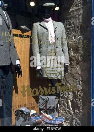 dh Lawnmarket THE ROYAL MILE EDINBURGH Harris Tweed Shop Display Fenster Scottish Souvenir Shop schottland Mode Jacke Kleidung Geschäfte uk Stockfoto