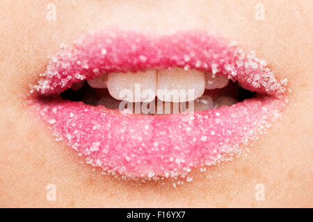 Candy bedeckt Lippen hautnah Stockfoto