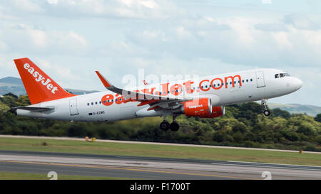 Fluginformationen Modi 406A93 Registrierung G-EZWS Typcode A320 Typ Airbus A320-214 S/N 6011 Fluggesellschaft easyJet Stockfoto