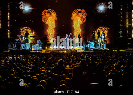 Toronto, Ontario, Kanada. 28. August 2015. Rascal Flatts ist ein US-amerikanischer Country-Popmusik-Gruppe, die Rascal Flatts Molson Canadian Amphitheater in Toronto führt. Bandmitglieder: GARY LEVOX, JAY DEMARCUS, JOE DON ROONEY © Igor Vidyashev/ZUMA Draht/Alamy Live News Stockfoto