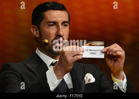 Monaco, Monaco. 28. August 2015. Ehemaliger Schweizer Spieler ALEXANDER FREI zeigt den Namen des AS Monaco FC in der UEFA Europa League zieht 2015 - 16 im Grimaldi Forum. Bildnachweis: Marcio Machado/ZUMA Draht/Alamy Live-Nachrichten Stockfoto