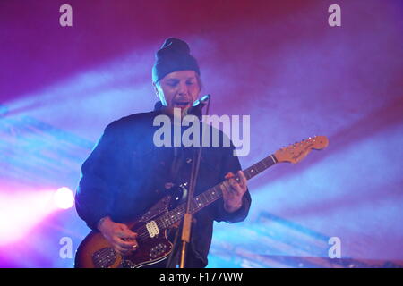 Leeds, Yorkshire, Großbritannien. 28. August 2015. Elch-Blut führen live auf The Lock Up Stage bei Leeds Festival Credit: Simon Newbury/Alamy Live News Stockfoto