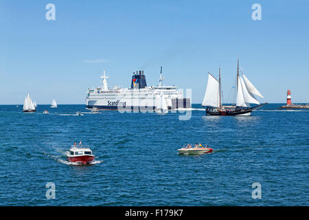 Fähre, Hanse Sail, Warnemünde, Rostock, Mecklenburg-West Pomerania, Deutschland Stockfoto