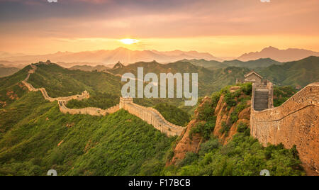 Great Wall Of China bei Sonnenaufgang Stockfoto