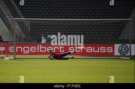 Manuel Neuer - Training des FC Bayern Muenchen Vor Dem Anstehenden Finale äh Höhle DFB-Pokal Zwischen Borussia Dortmund Und Dem FC Stockfoto