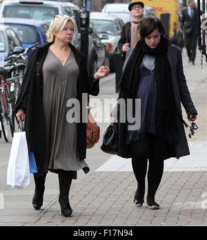 Lily Allen, Sänger gesehen Einkaufen in Nottinghill mit ihrer Mutter, London 2013 Stockfoto