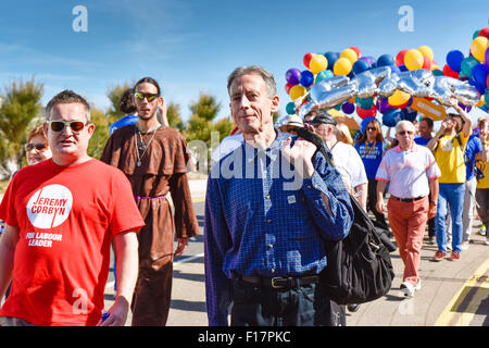 Lamberhurst, Kent, Großbritannien. 29. August 2015. Peter Tatchell beteiligt sich an der Kent Stolz feiern im Küstenort Margate. Alamy Live News/Fotograf: Credit: Gordon Scammell Stockfoto