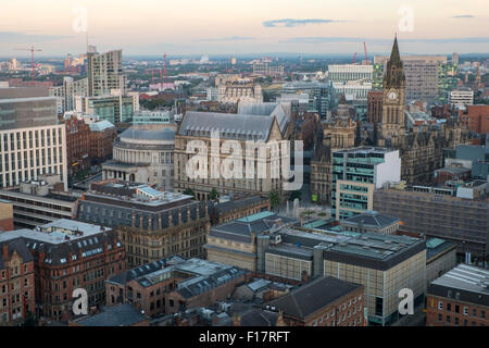 Hohen Aussichtspunkt Blick über Manchester City Centre Stockfoto