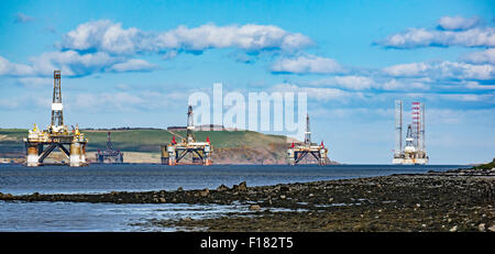 Ölbohrplattformen verankert im Cromarty Firth auf der Black Isle Highland-Schottland Stockfoto