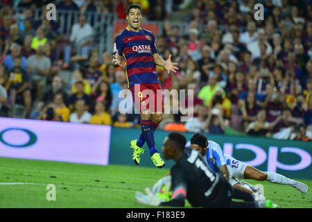 Barcelona, Spanien. 29. August 2015. FC Barcelona nach vorne LUIS SUAREZ (L) reagiert während des Spiels zwischen FC Barcelona Vs Malaga CF im Camp Nou Stadion. Bildnachweis: Marcio Machado/ZUMA Draht/Alamy Live-Nachrichten Stockfoto