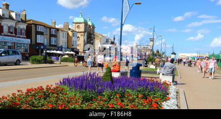 Great Yarmouth, UK. 29. August 2015. Urlauber genießen die August Bank Holiday-Sonne im Badeort von Great Yarmouth, Norfolk am 29. August 2015 Credit: KEITH MAYHEW/Alamy Live News Stockfoto