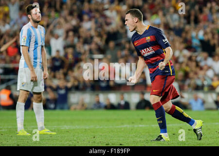 Barcelona, Spanien. 29. August 2015. Thomas Vermaelen (R) von Barcelona feiert sein Ziel während ihrer Spanisch erste Abteilung Fußball-match gegen Malaga in Barcelona, Spanien, am 29. August 2015. Barcelona gewann 1: 0. Bildnachweis: Pau Barrena/Xinhua/Alamy Live-Nachrichten Stockfoto